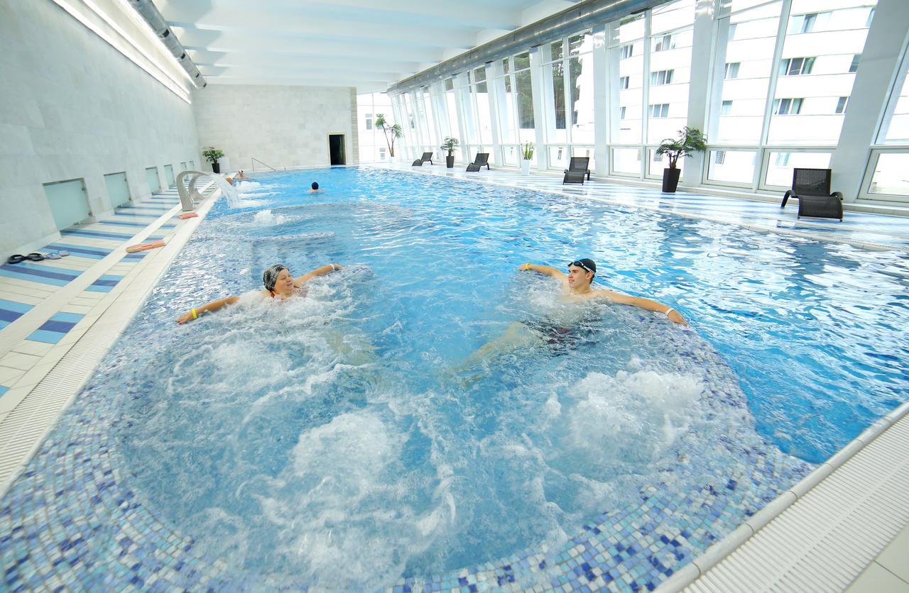 Sanatorii Sosny At Naroch Lake Otel Gatovichi Dış mekan fotoğraf
