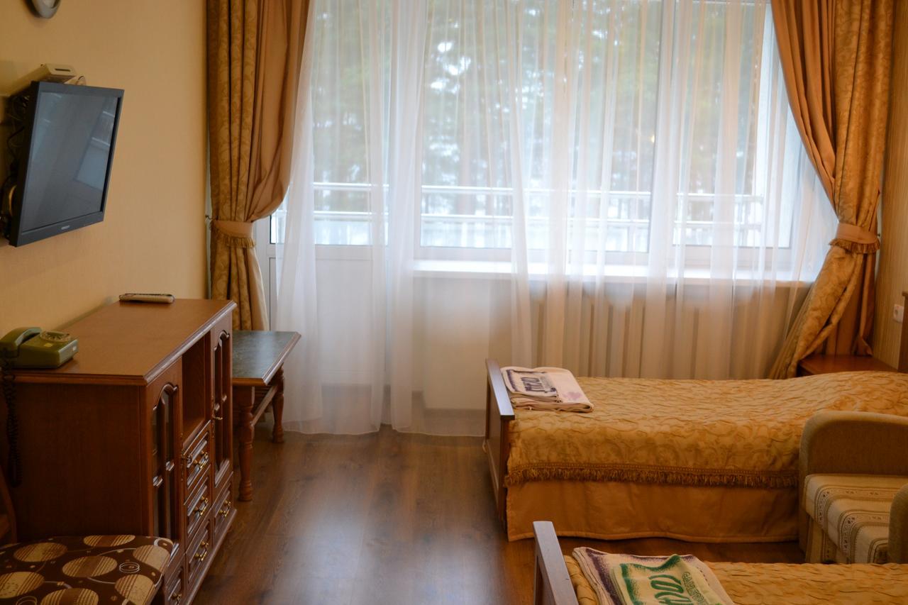 Sanatorii Sosny At Naroch Lake Otel Gatovichi Dış mekan fotoğraf